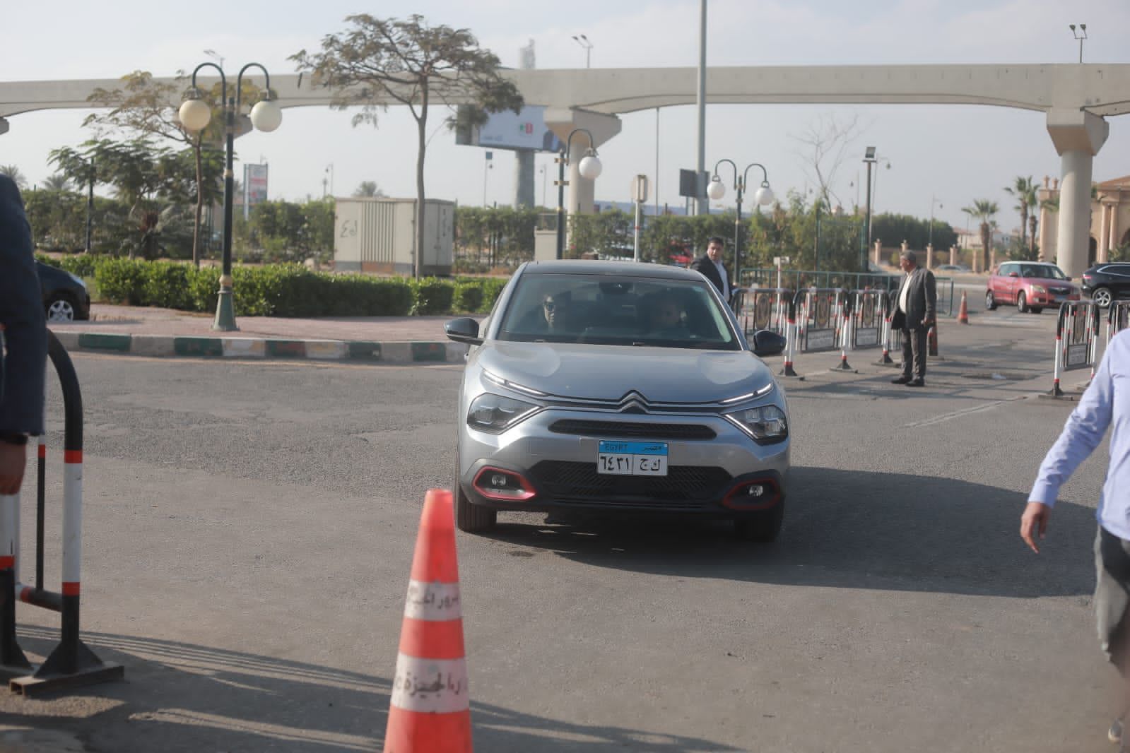 نجوم الفن يودعون ناهد فريد شوقي ( صور)