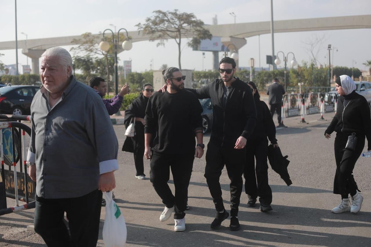 نجوم الفن يودعون ناهد فريد شوقي ( صور)