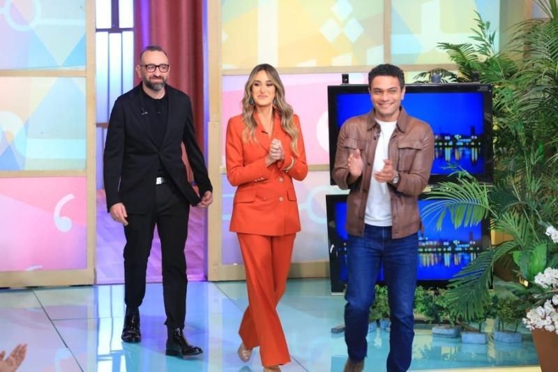 أبطال فيلم ”شماريخ” فى ضيافة ”معكم منى الشاذلى