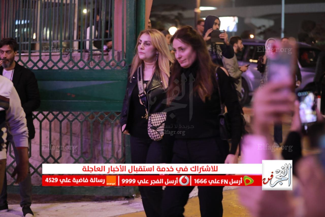 رانيا محمود ياسين ونيرمين الفقي أبرز حضور عزاء الراحل أشرف عبد الغفور