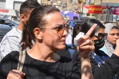 عندما تنكسر النجمة: ريهام عبدالغفور تواجه صدمة صادمة تفقدها السيطرة.. ما الذي حدث عندما رأت جثة والدها