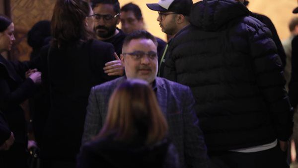 عبد الرحيم كمال يقدم واجب العزاء في أشرف عبد الغفور