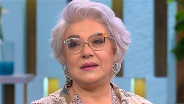 دنيا سمير غانم وسيد رجب في مقدمة حضور عزاء ناهد فريد شوقي