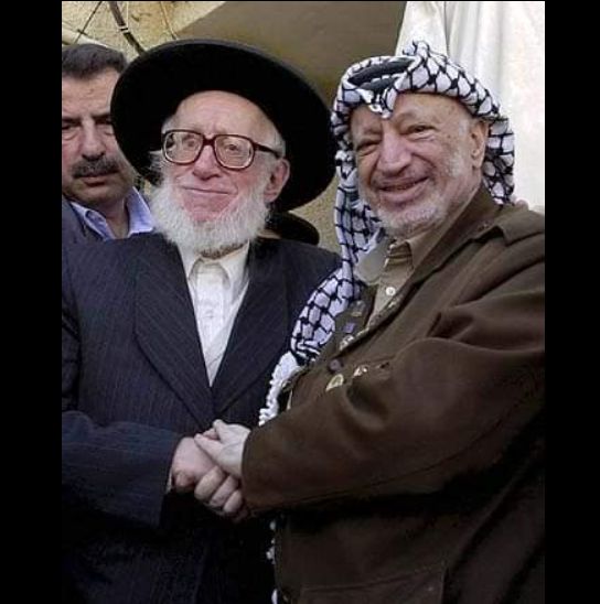 من هو الحاخام الذي وقف ضد تأسيس دولة إسرائيل و عيَّنه ياسر عرفات مستشاراً له ؟