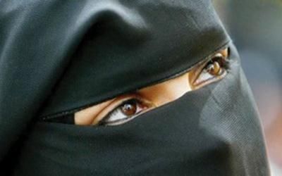 مفاجأة صادمة حدث لفتاة سعودية رفضت الزواج براً لوالدتها المريضة حتى وصلت 50 عاماً