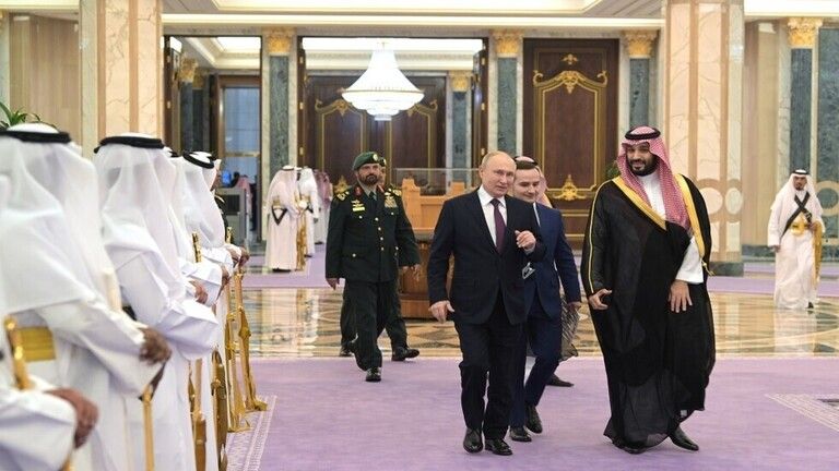 اتفرج طريقة استقبال بوتين في الإمارات والسعودية حتي تفهم مستقبل العلاقات !