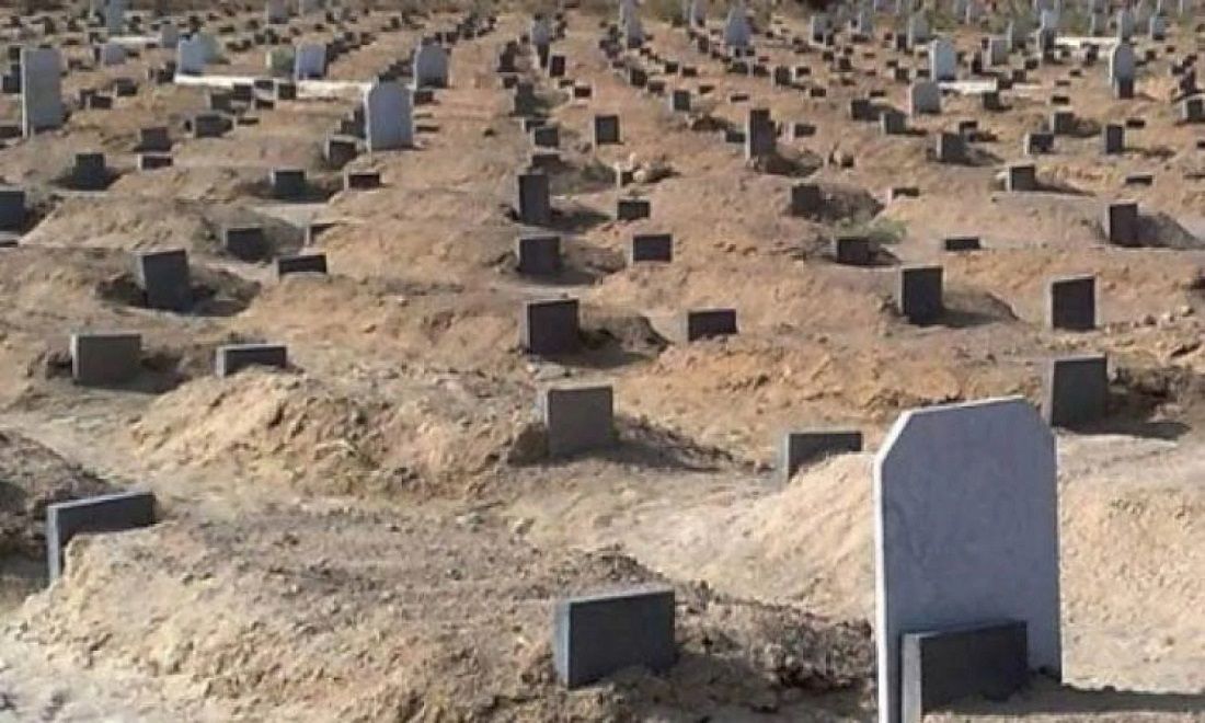 نهى النبي ﷺ السير أو الجـلوس على المقــابر؟.. تعرف على السبب