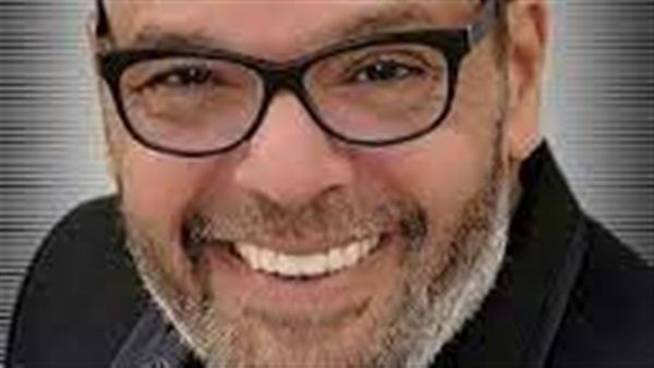بعد تعرضه لأمة صحية.. بتر قدم المخرج أحمد البدري
