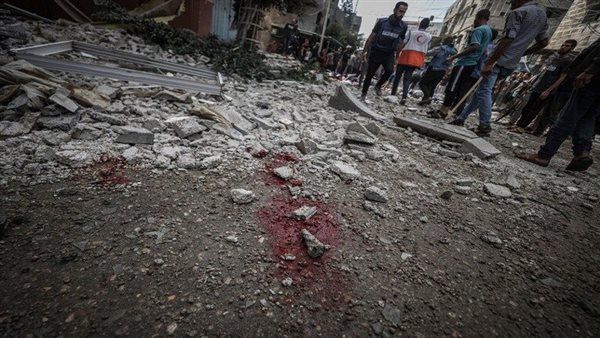 ‏تلفزيون فلسطين: عشرات القتلى والجرحى في قصف إسرائيلي على منزل جنوبي قطاع غزة