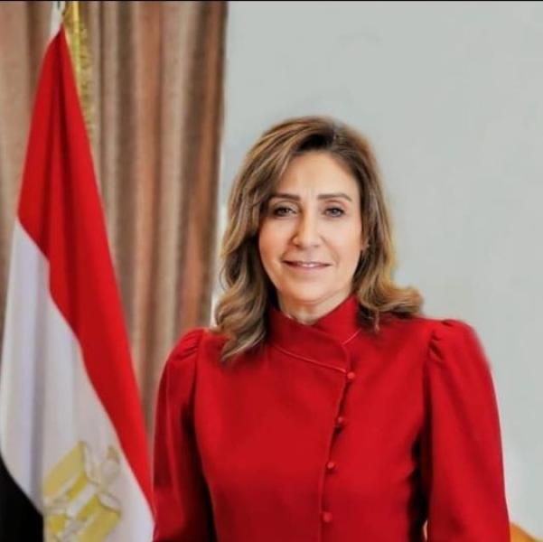 وزيرة الثقافة توجه بطباعة الأعمال الفائزة بمسابقة ”المواهب الأدبية للشباب” وإتاحتها لجمهور...