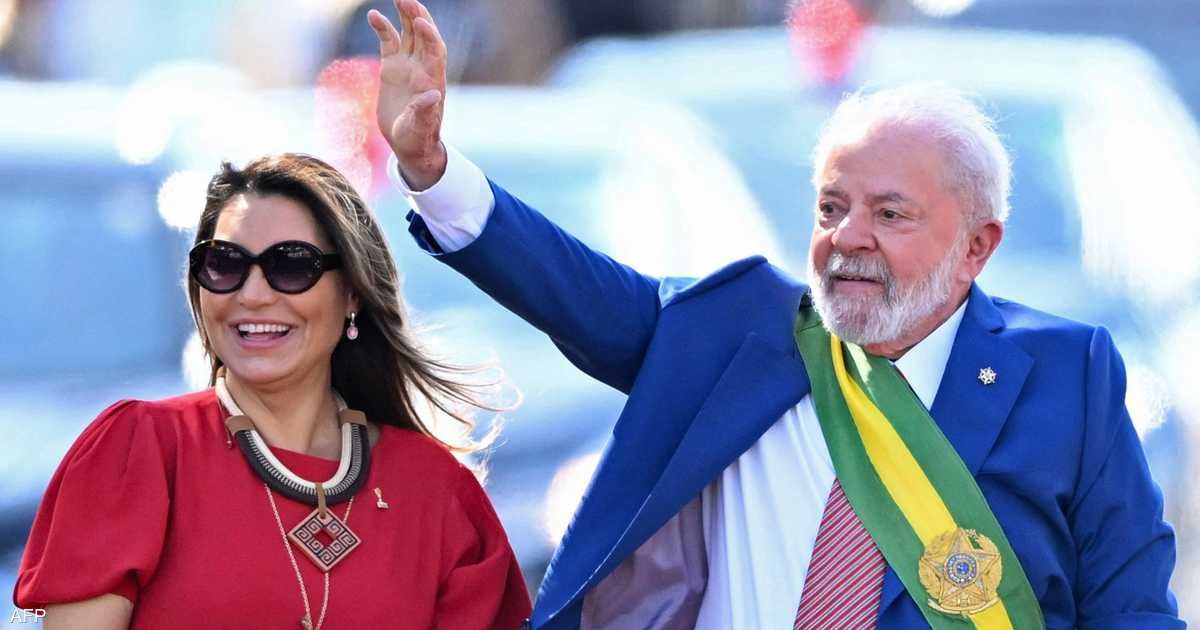 العالم اليوم - "إهانات" على "تويتر" سيدة البرازيل الأول.. ماذا حدث؟