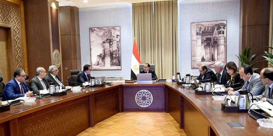 الحكومة تدرس تقديم حوافز وتيسيرات جديدة لشركات تصنيع الأدوية…