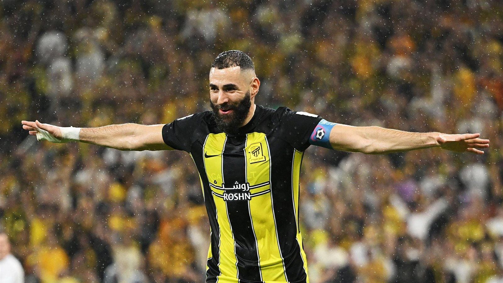 ملخص أخبار المونديال.. وليد الفراج يثير الغضب وتصريحات نارية لبنزيما وحكم مباراة الأهلي يثير التساؤلات