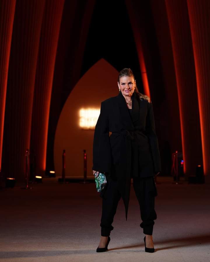 الأسود يسود على نجوم مهرجان الجونة