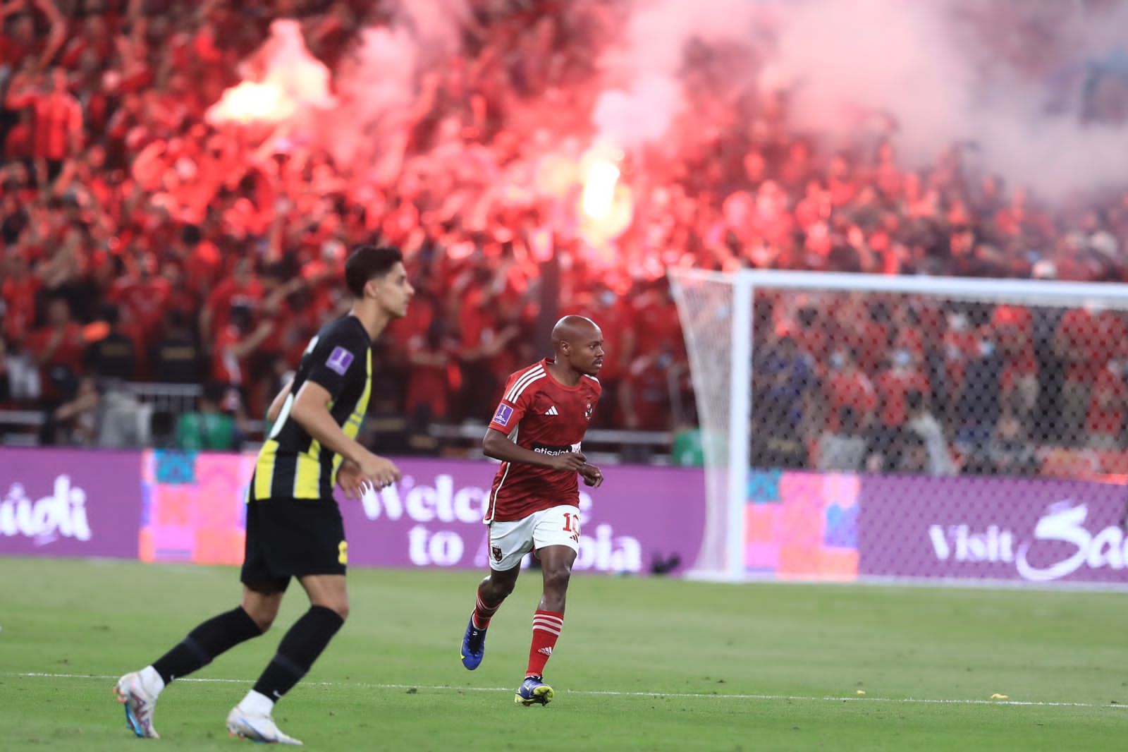 علي معلول يحرز الهدف الأول أمام اتحاد جدة فى كأس العالم للأندية