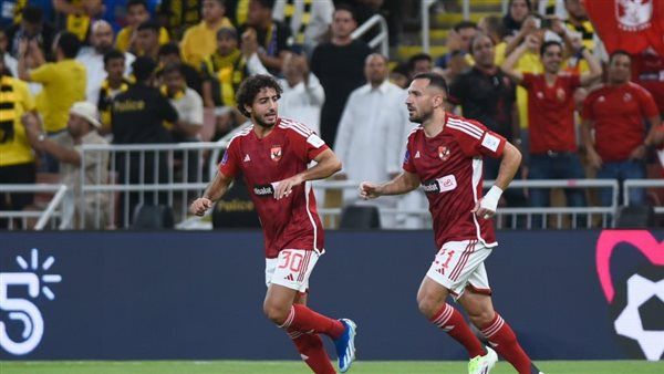 شاهد هتاف جماهير الأهلي بعد هدف معلول في شباك اتحاد جدة (فيديو)