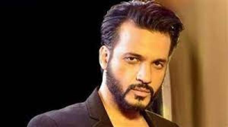 الجمهور يشيد بأغنية ”بحبك طبعًا” لـ إيساف