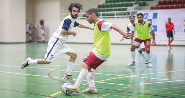 مواجهات مثيرة فـي كأس محافظة شمال الباطنة لخماسيات كرة القدم داخل الصالات