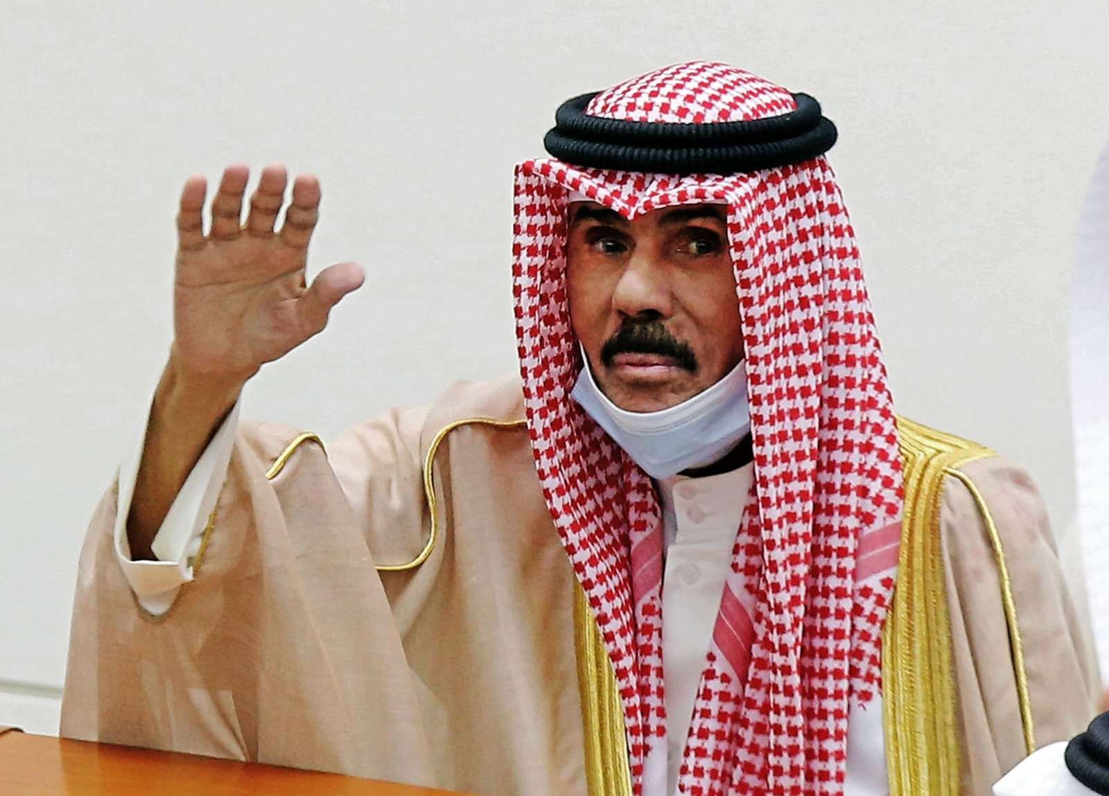 عاجل.. الديوان الأميري يعلن وفاة امير الكويت