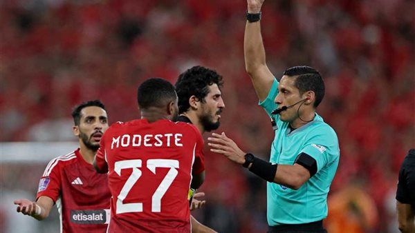 عاجل.. الأهلي يُعاقب أنتوني موديست (اعرف السبب)