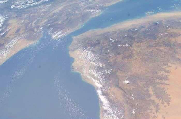 جماعة الحوثي تبعث خطابا حربيا لمصر .. تفاصيل ماجاء فيه