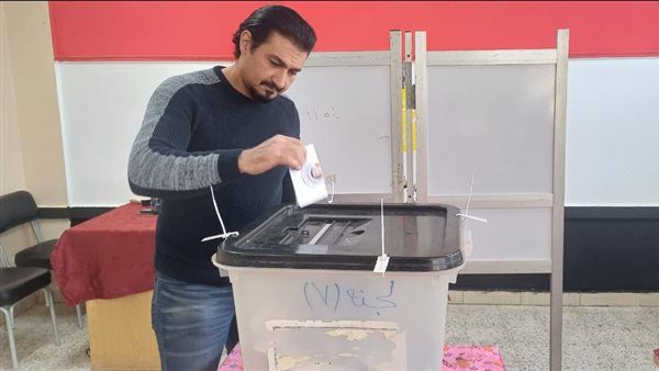 ياسر جلال يهنئ الرئيس السيسي بفوزه في الانتخابات الرئاسية ويؤكد: "مصر بتمر بفترة صعبة"