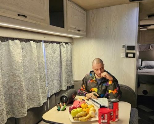 أحمد الفيشاوي يبدأ تصوير فيلمه الجديد