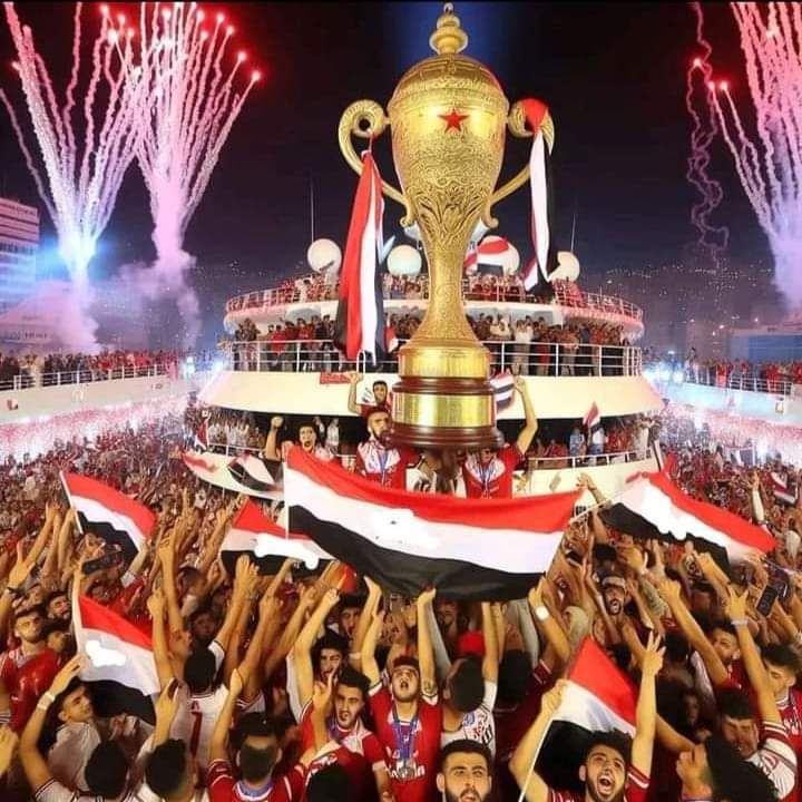 ما الذي حمله الاعبين اليمنيين اثناء تتويجهم بالكأس؟ .. اتفرج