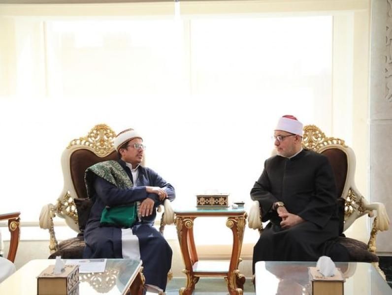 أمين «البحوث الإسلامية» يستقبل رئيس جامعة الوسطية الشرعية للعلوم الإسلامية والإنسانية باليمن
