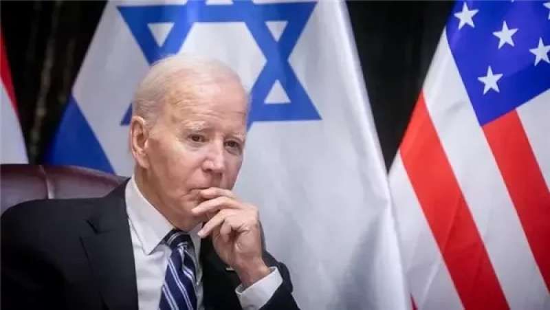 "بلومبرج".. إدارة بايدن تدرس شن هجوم عسكري على الحوثيين في اليمن