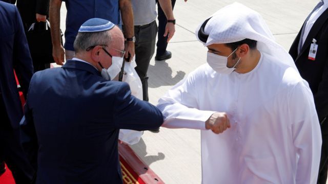 الكشف عن شرط الامارات لحماية السفن الإسرائيلية في البحر الأحمر