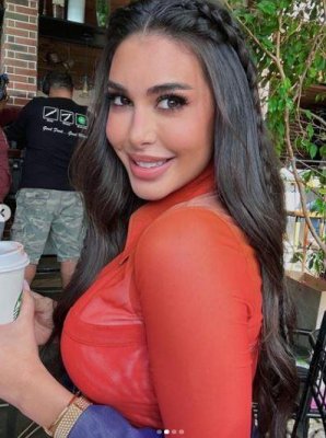 ياسمين صبري بالفستان الأحمر.. سحرت قلوب المتابعين بجمالها