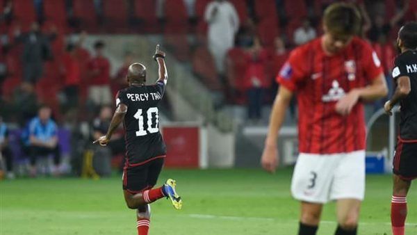 كاميرا المونديال.. "نفس الابتسامة" كيف احتفل ياسر إبراهيم وبيرسي تاو بهدفي الأهلي في مرمى أوراوا الياباني؟ (شاهد)