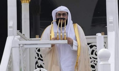 تحذير مهم من إمام وخطيب المسجد الحرام