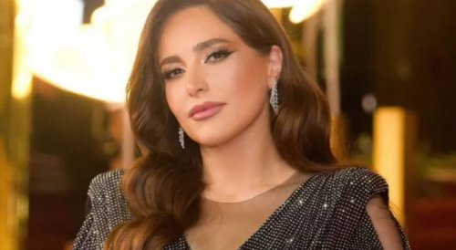 من هي الفنانة عبير نعمة؟.. انهارت من البكاء على المسرح وأعلنت طلاقها بالفيديو