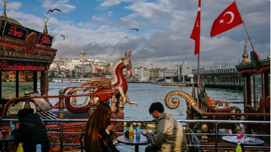 تركيا تعفي مواطني 6 دول عربية وأجنبية من تأشيرة الزيارة…