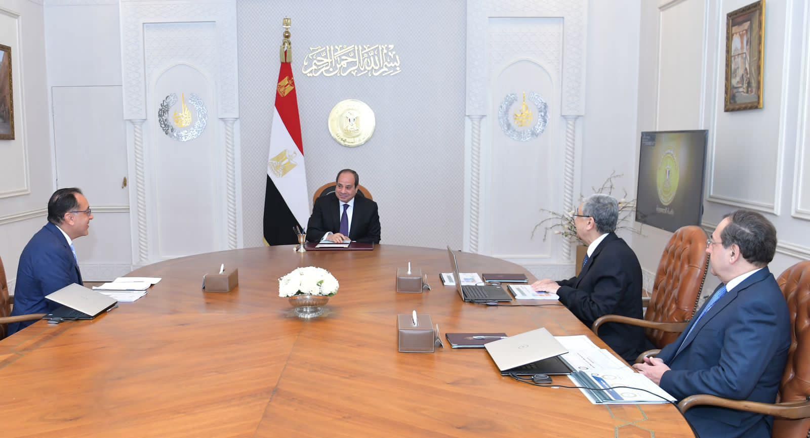 السيسي: التحول للطاقة المستدامة يعد أحد العناصر الأساسية…