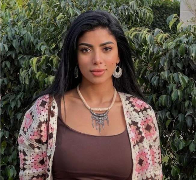 كارولين عزمي تتألق في أحدث ظهور عبر إنستجرام