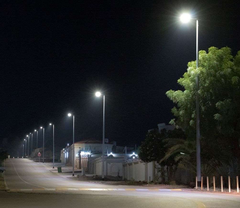بلدية عجمان تنجز مشروع إنارة طرق مدينة مصفوت بتكلفة 3 ملايين درهم