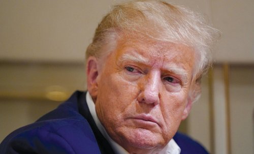 تهنئة بالشتائم من ترمب بمناسبة أعياد الميلاد