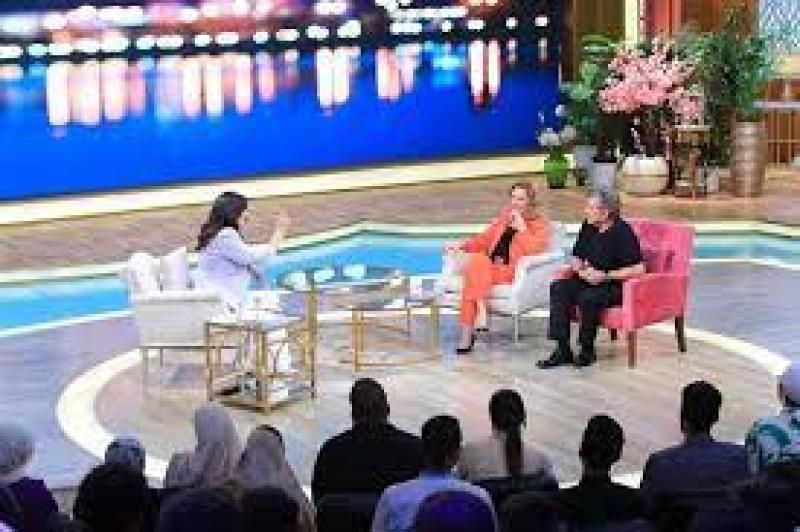 غدًا.. وليد توفيق وزوجته ضيفا منى الشاذلي على قناة ON