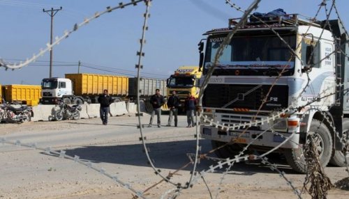إدخال 80 شاحنة مساعدات إنسانية إلى غزة