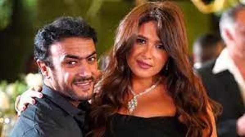 أحمد العوضي يرد على شائعة طلاقه من ياسمين عبد العزيز