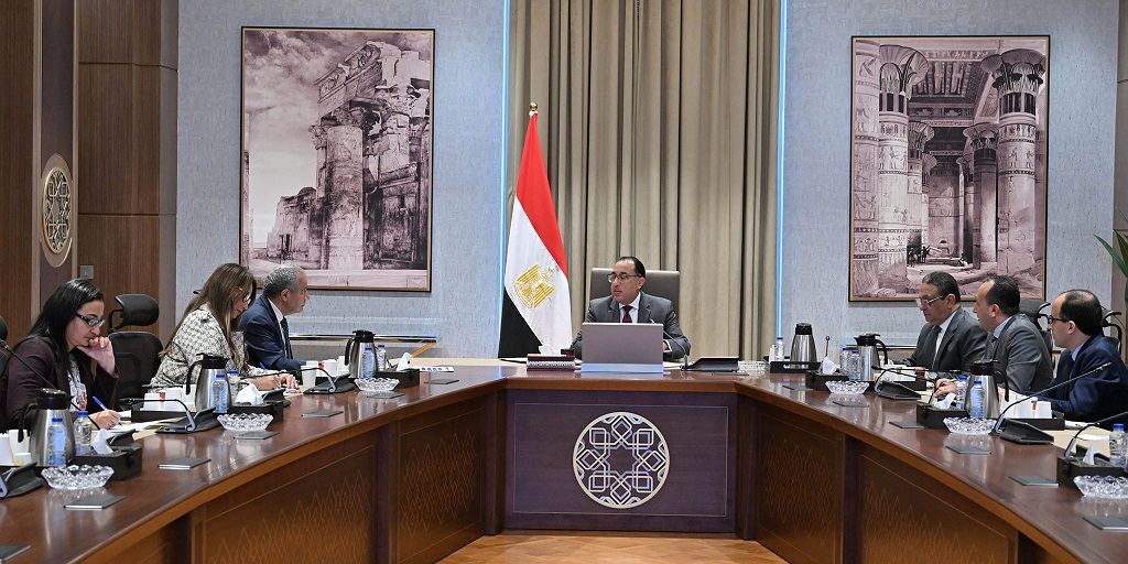 مدبولي يتابع مع وزير التموين تنفيذ قرارات ضبط الأسواق