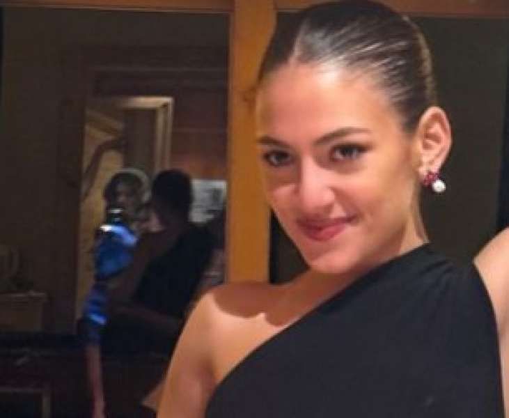 كنزي عمرو دياب بإطلالة ملفتة في أحدث ظهور لها