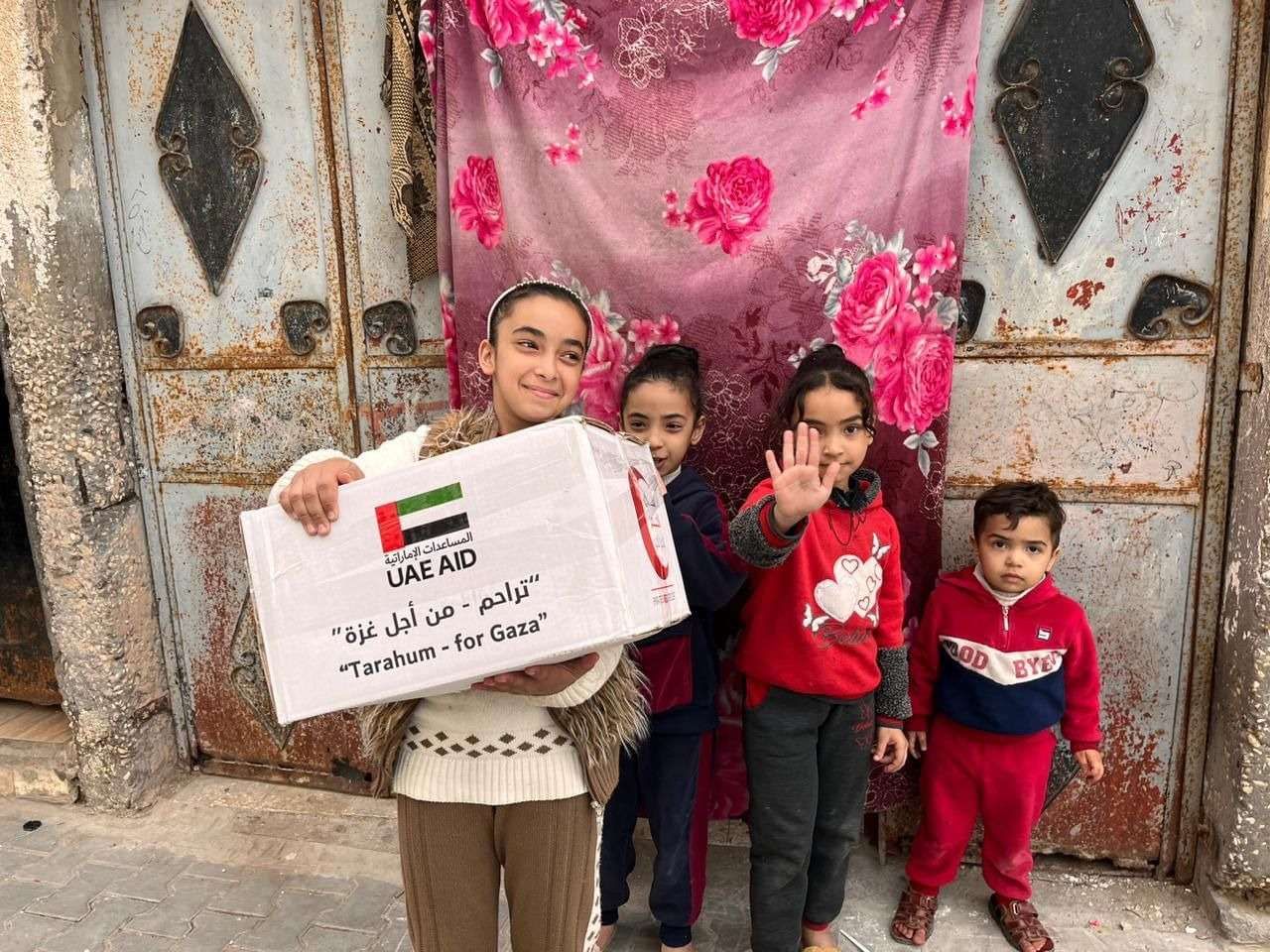 “الفارس الشهم 3” تستكمل برنامج مسابقات التفريغ النفسي والترفيهي للأطفال النازحين في مدرسة القادسية برفح