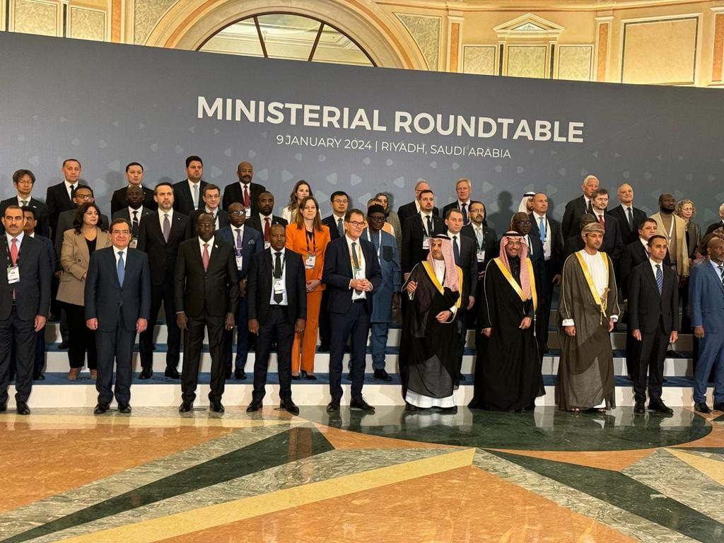 مصر والسعودية توقعان مذكرة تفاهم للتعاون في مجال الثروة…