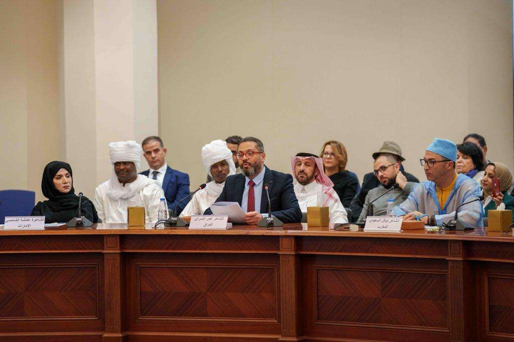 حاكم الشارقة يكرم الشعراء الفائزين بجائزة القوافي 2023