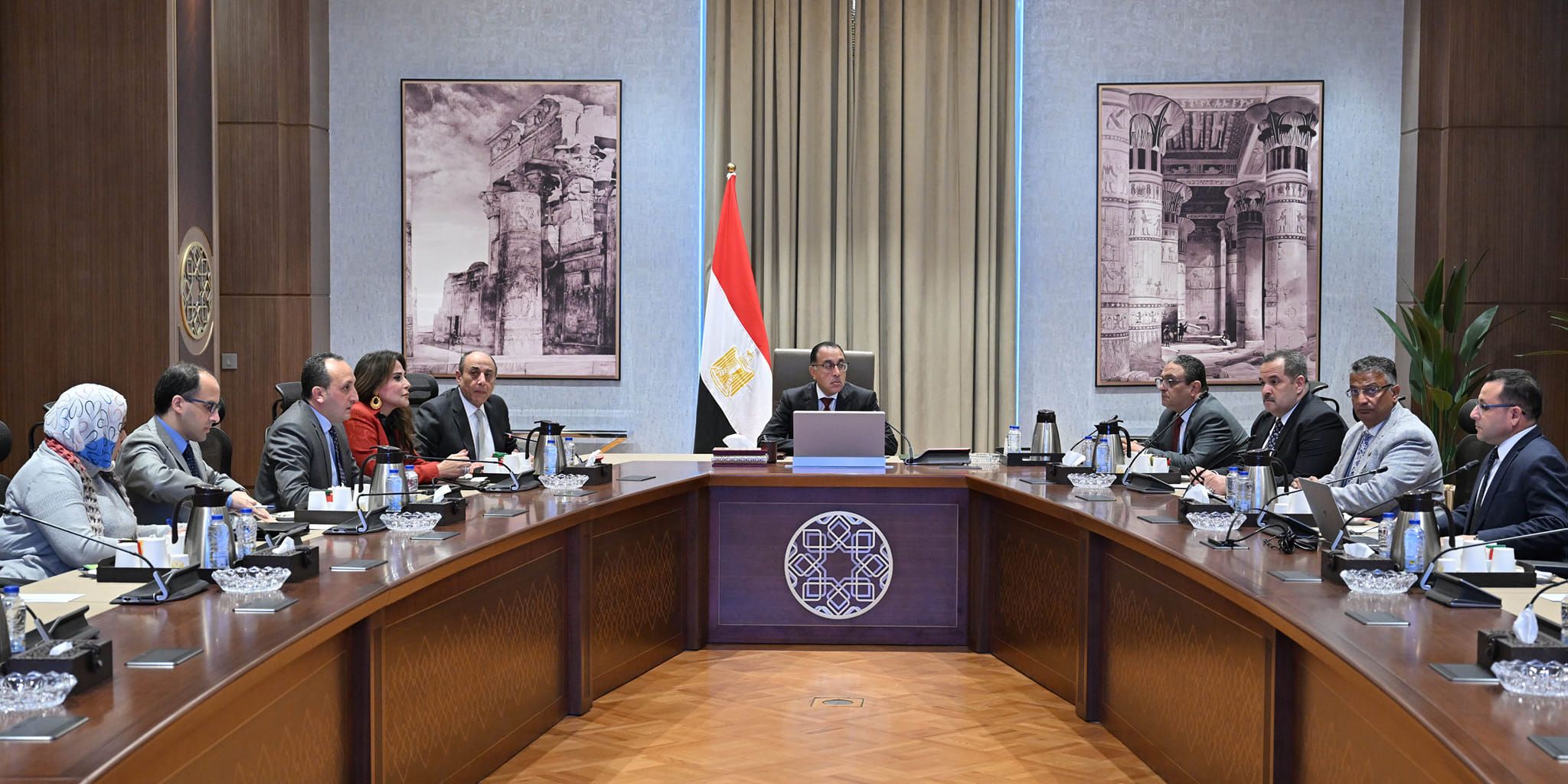رئيس الوزراء يستعرض إجراءات مشروع استغلال المنطقة…