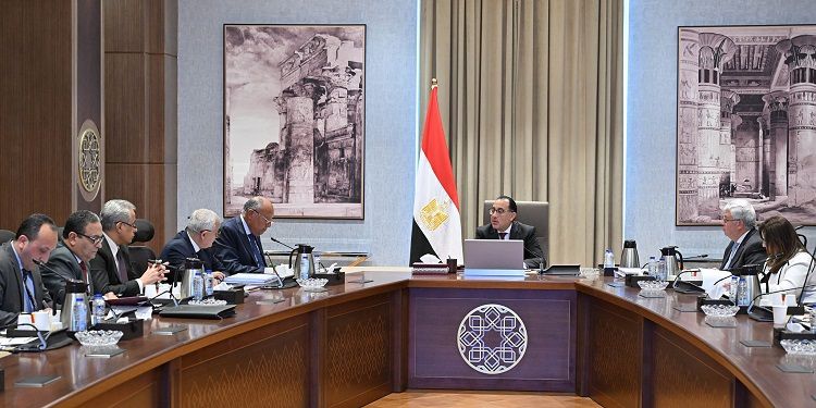 رئيس الوزراء: التوسع في إعداد كوادر فنية وعمالة مدربة…